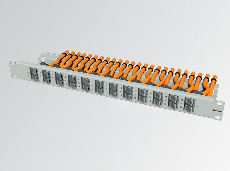 CKVPL0L01E CKVPL0R01 EasyLan patchpaneel ledig 30° angled.jpg